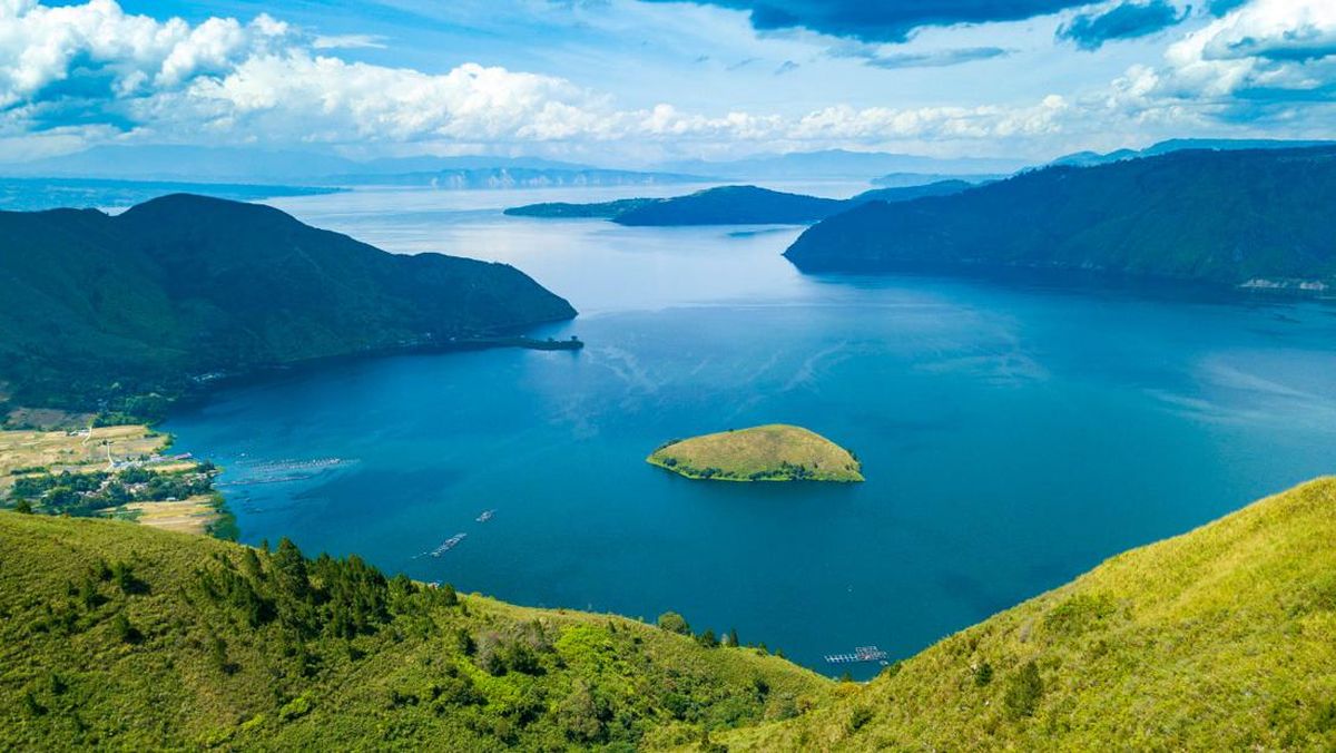 Touring Ke Danau Toba